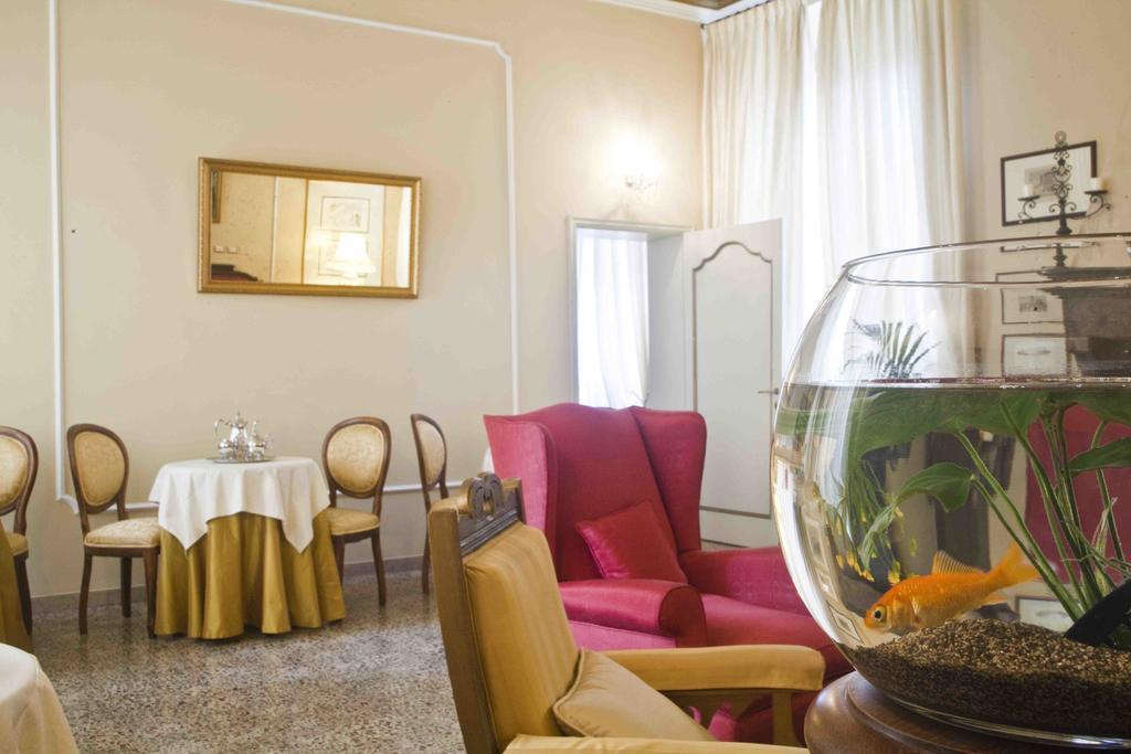 Relais San Lorenzo ลุคคา ภายนอก รูปภาพ