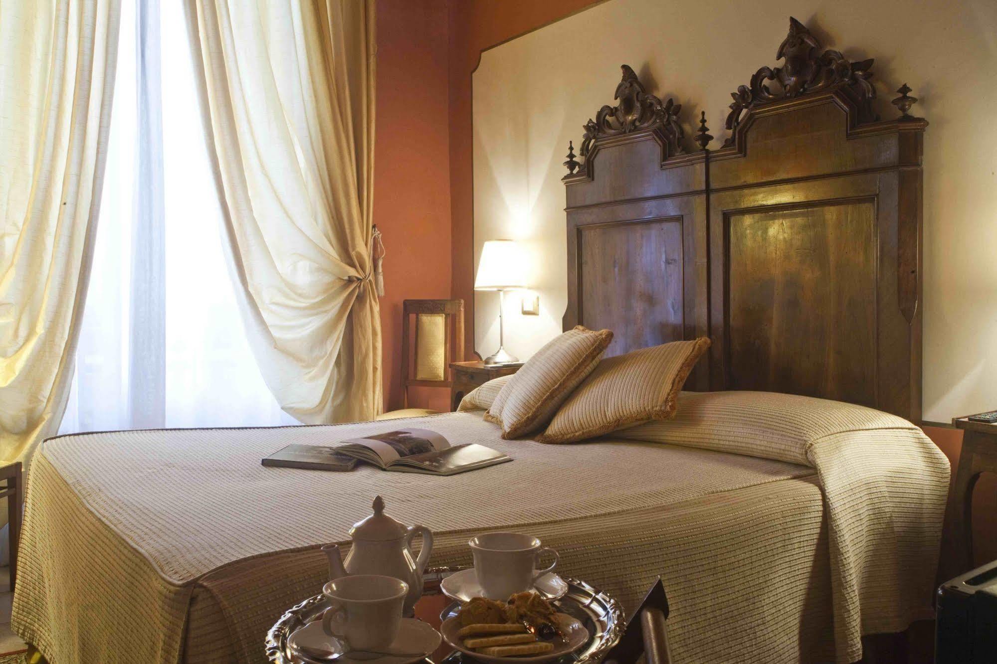 Relais San Lorenzo ลุคคา ภายนอก รูปภาพ