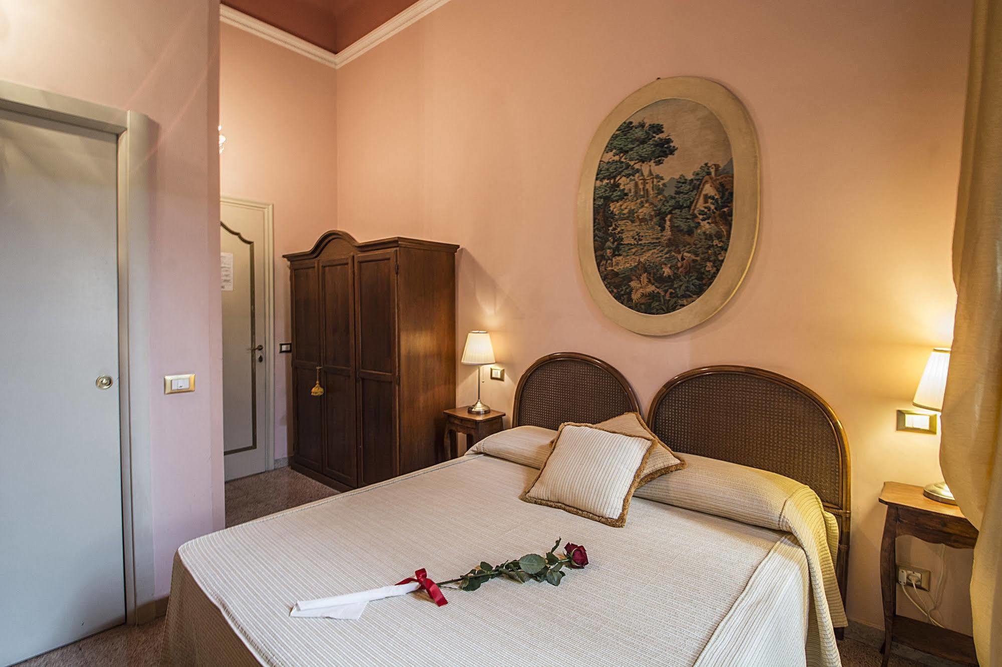 Relais San Lorenzo ลุคคา ภายนอก รูปภาพ